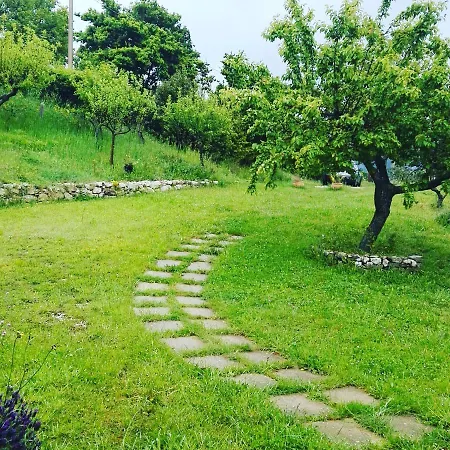 Bed & Breakfast La Montagna Rosa 3*