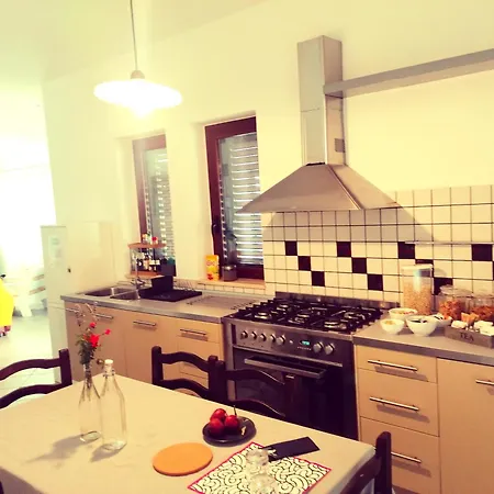 Alojamento de Acomodação e Pequeno-almoço La Montagna Rosa