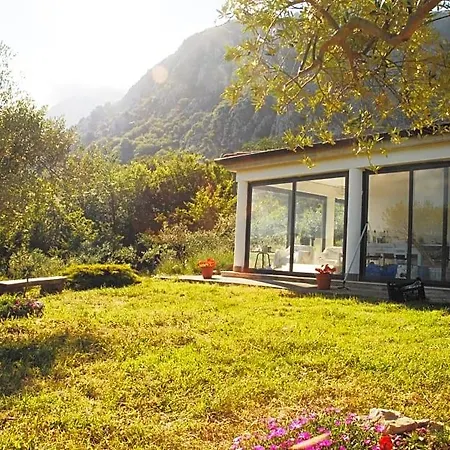 Bed & Breakfast La Montagna Rosa Castelnuovo (Isernia)